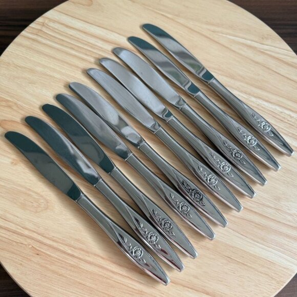 10 Vintage Oneida Lasting Rose Knives Stainless Steel Embossed Rose 8-1/2" - Picture 5 of 7